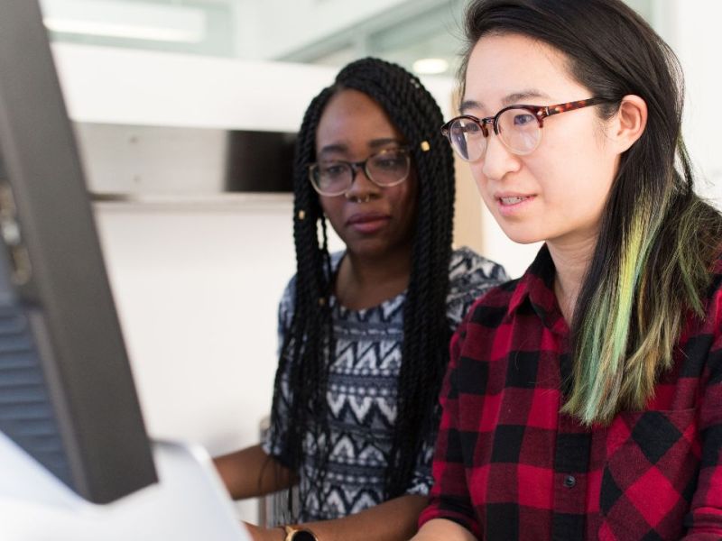 The Real and Imaginary Benefits of Social Media for Creatives: Addiction, Content and&nbsp;Connection
